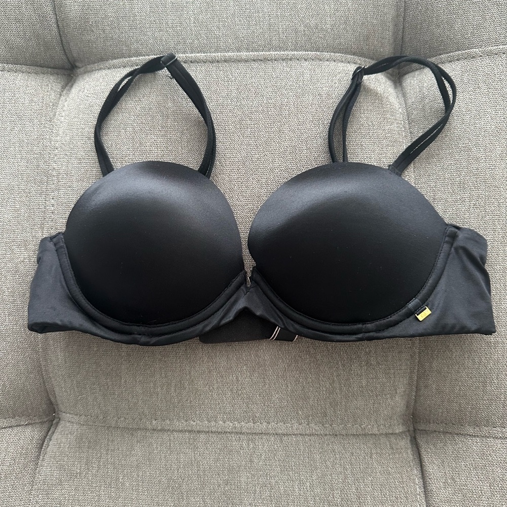 Victoria’s Secret and Pink Bras - Picture 2 of 14